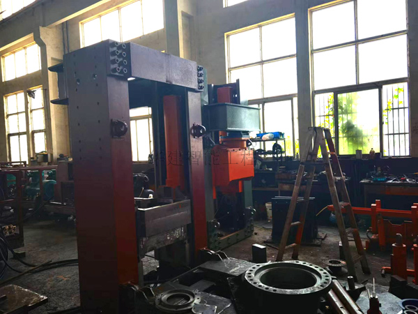 反井鉆機油缸的檢修和拆裝