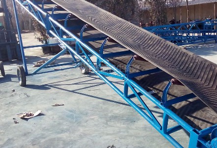 二手皮帶輸送機出現(xiàn)斷帶怎么辦?