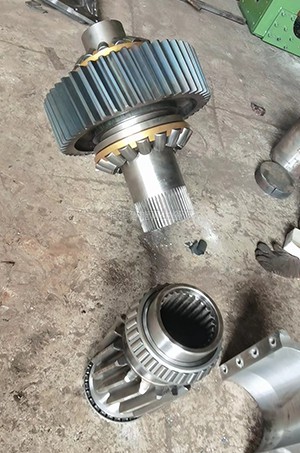 如何預(yù)防反井鉆機(jī)齒輪箱異響的問題?