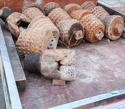 看幾組二手反井鉆機設(shè)備及配件有你需要的嗎？